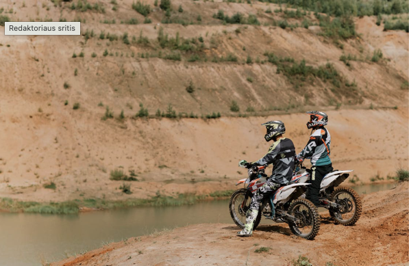 Motociklininkai dalinasi, ką daryti, kad klaidos kelyje nebūtų skausmingos